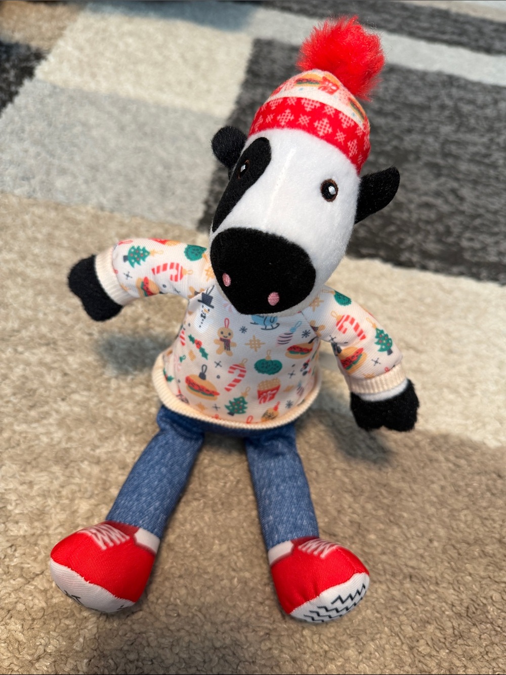Chick-fil-A Christmas stuffed cow, Holiday 2024! EUC!